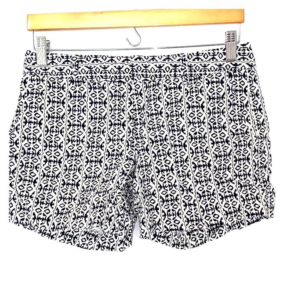 Banana Republic // Printed Shorts